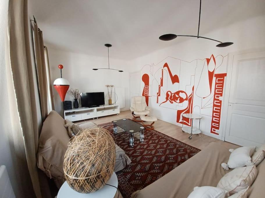 Appartement Tres Bien Situe- Spacieux - Calme - Parking ビアリッツ エクステリア 写真